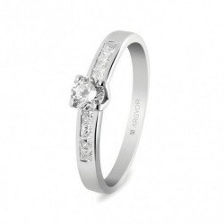 Anillo  en oro blanco con...